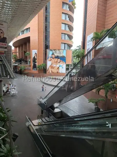 Local Comercial en Alquiler en La Castellana, Distrito Metropolitano - 11