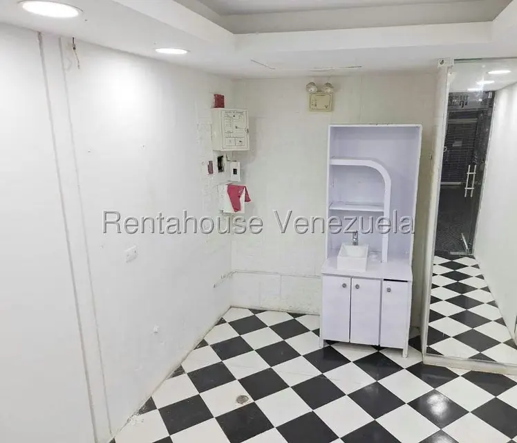Local Comercial en Alquiler en La Castellana, Distrito Metropolitano - 4