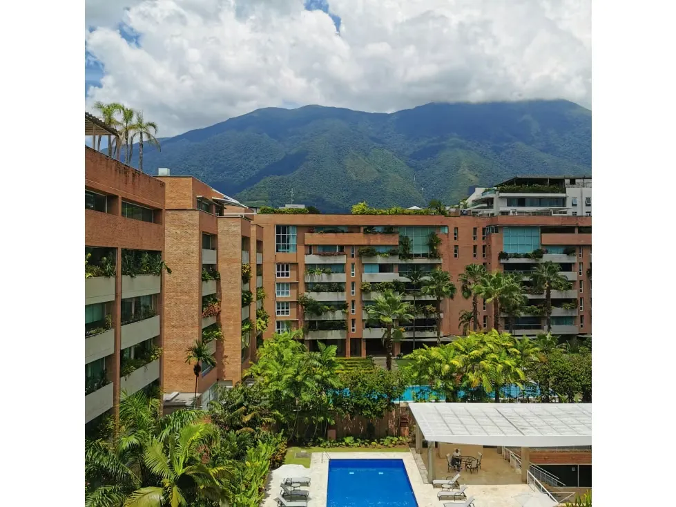 Alquilo Apartamento en Campo Alegre $8.000 - 21