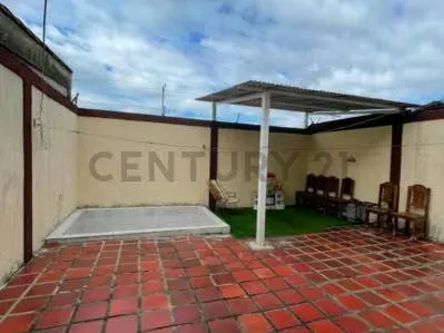 En venta casa de 2 niveles. Conjunto Residencial Prados de Alto Barinas. - 8
