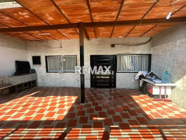 ¡OPORTUNIDAD DE INVERSIÓN EN SAN IGNACIO! 68.000$ - 3