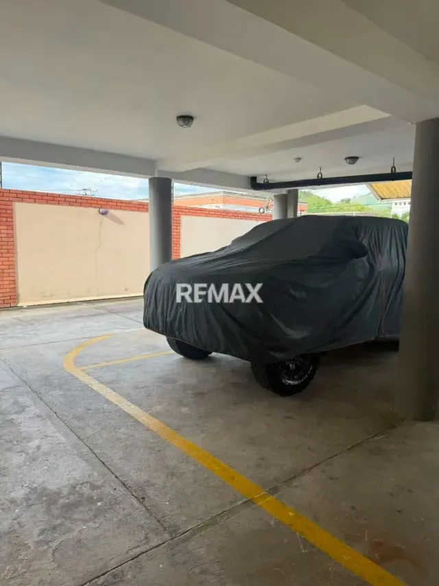 En venta espacioso apartamento en conjunto Residencial a Humbolt - 3