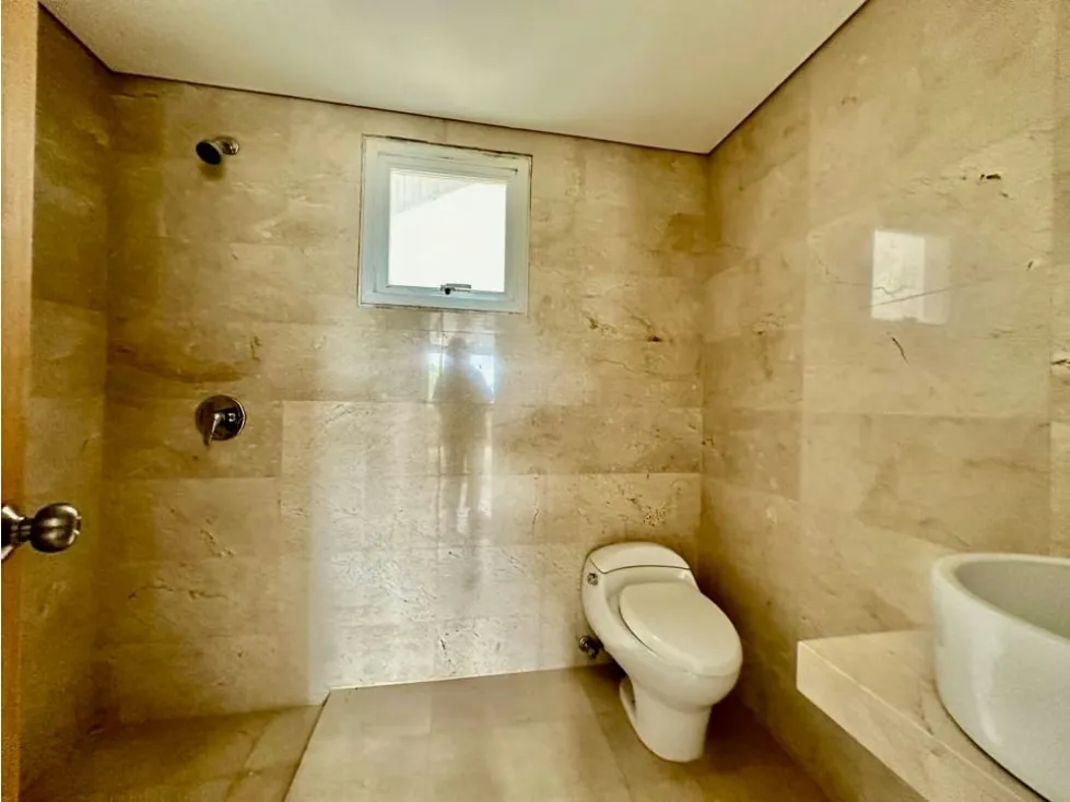Se vende PH 633m2 4h+s/6b/5p Los Palos Grandes - 17