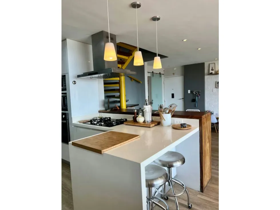 Apartamento Duplex en Venta en Loma Linda 3H/ 3B/ 3P/ 1M - 13