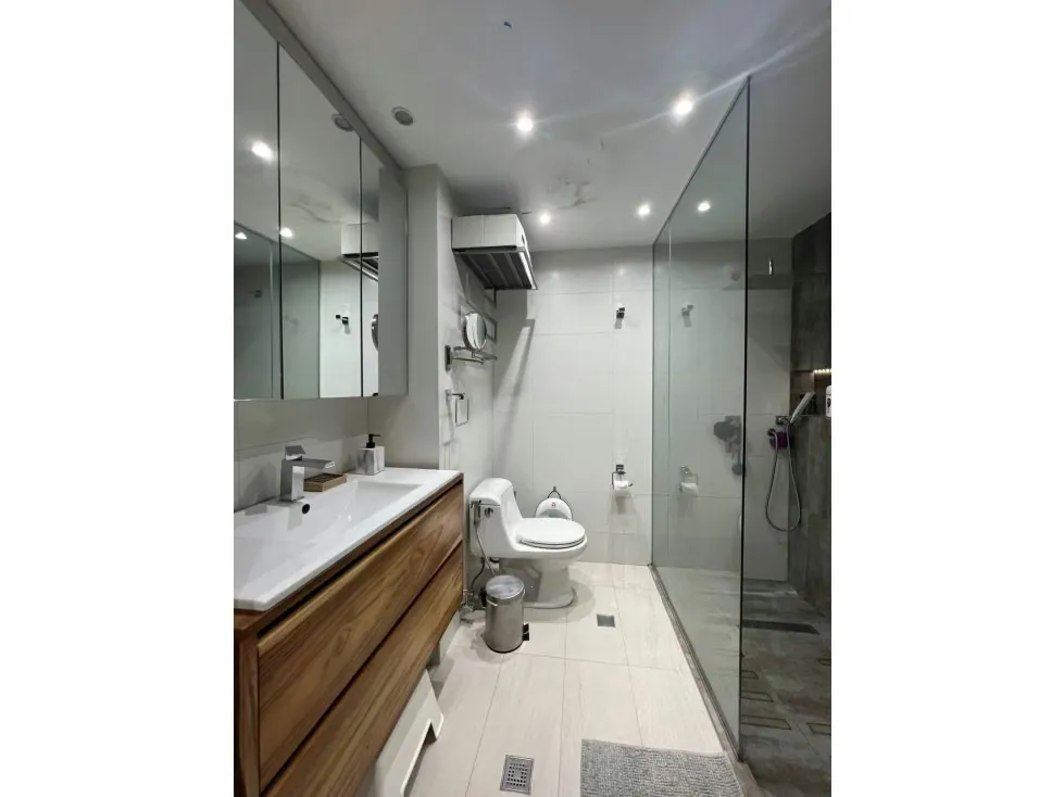Apartamento Duplex en Venta en Loma Linda 3H/ 3B/ 3P/ 1M - 23