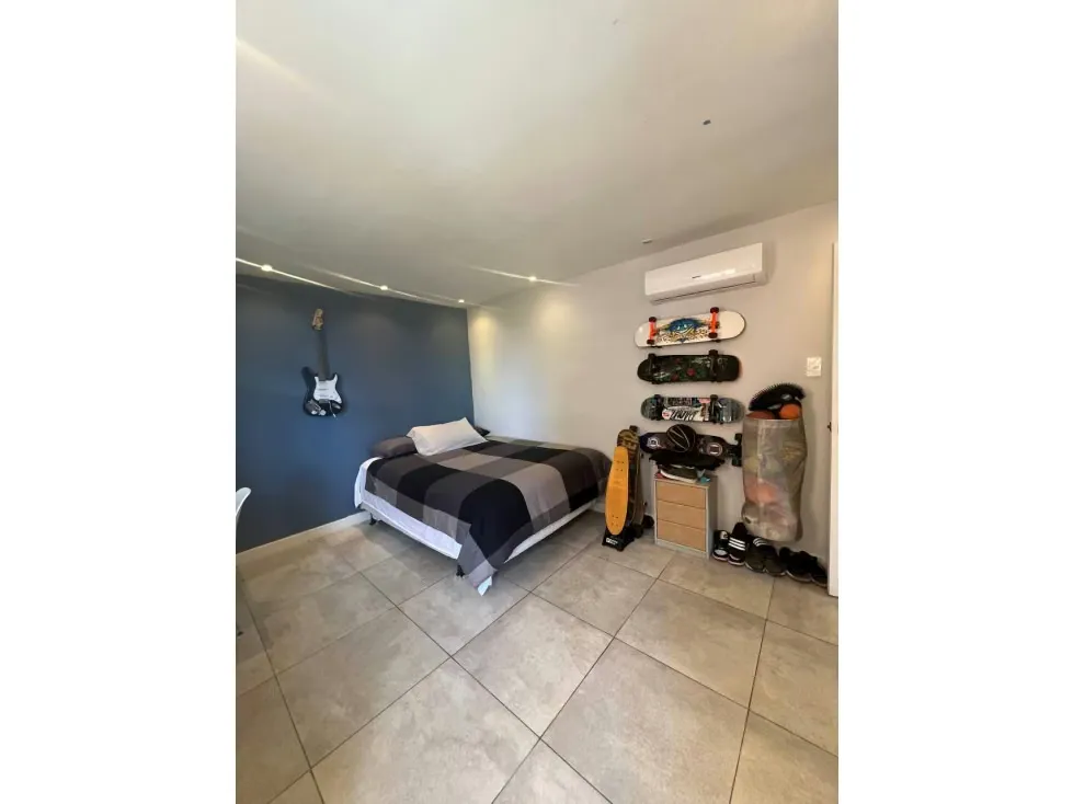 Apartamento Duplex en Venta en Loma Linda 3H/ 3B/ 3P/ 1M - 24