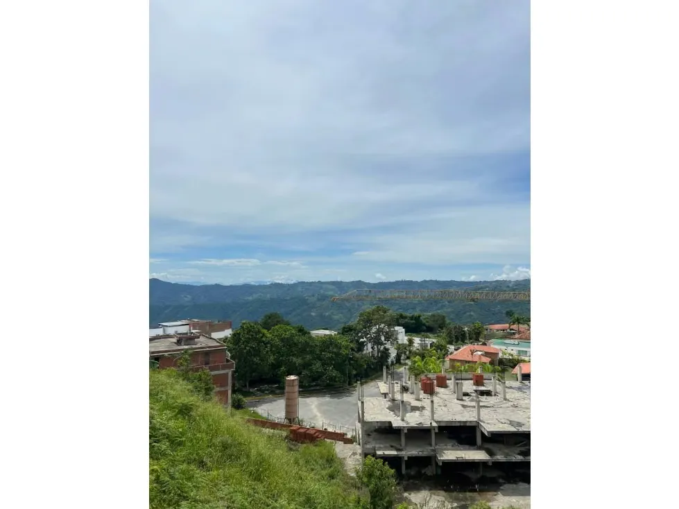 Apartamento Duplex en Venta en Loma Linda 3H/ 3B/ 3P/ 1M - 34
