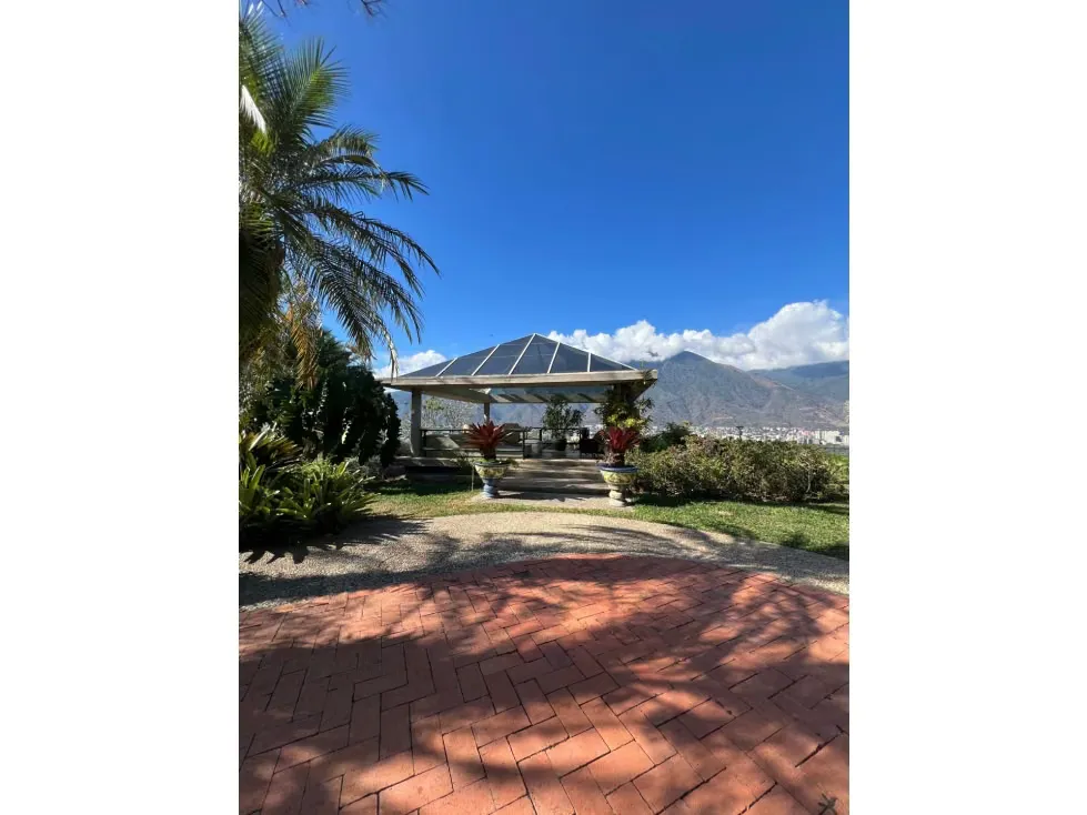 Vendo/Alquilo Casa 1843m2 Lomas del Mirador 6787
