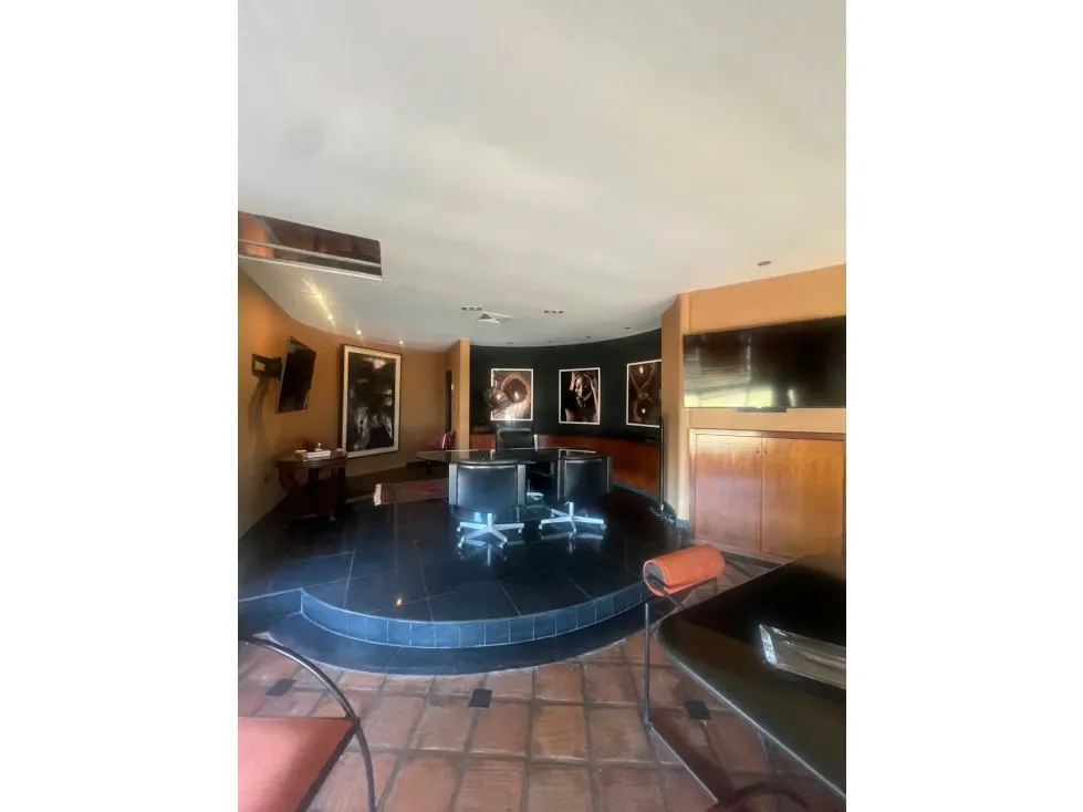Vendo/Alquilo Casa 1843m2 Lomas del Mirador 6787 - 11