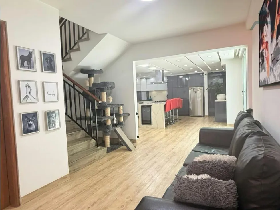 Se vende casa 352m² 4h+s/4b+s/2p Vista Alegre - 8