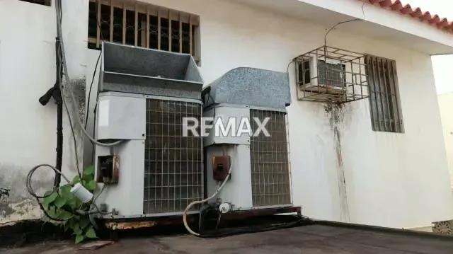 CASA COMERCIAL EN VENTA EN ESQUINA ESTRATEGICA ZONA NORTE - 12