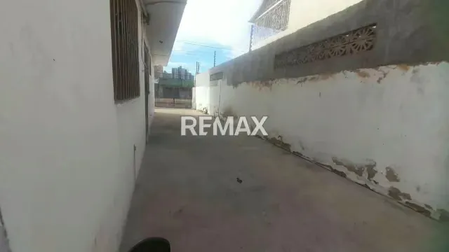 CASA COMERCIAL EN VENTA EN ESQUINA ESTRATEGICA ZONA NORTE - 9