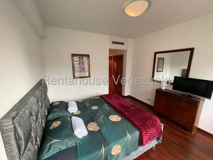 Apartamento (1 Nivel) en Alquiler en Los Chorros, Distrito Metropolitano - 19