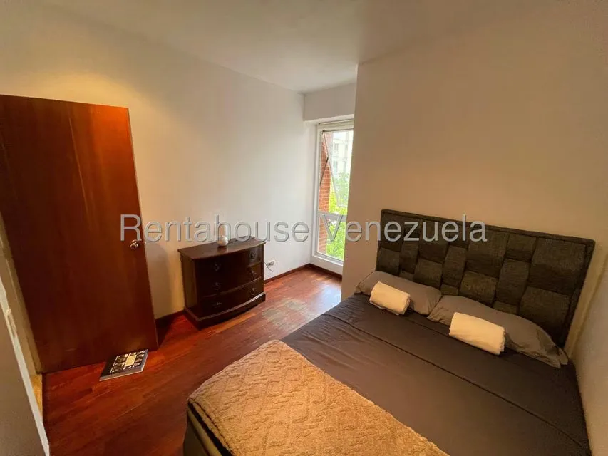 Apartamento (1 Nivel) en Alquiler en Los Chorros, Distrito Metropolitano - 24