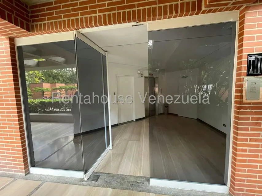 Apartamento (1 Nivel) en Alquiler en Los Chorros, Distrito Metropolitano - 38