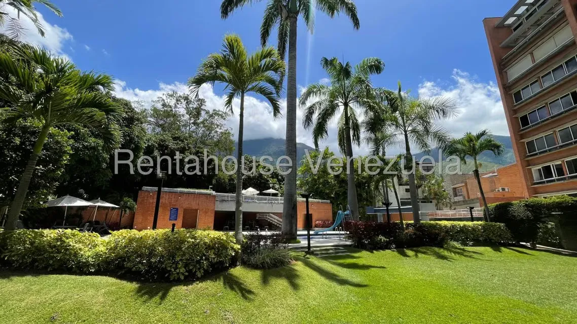 Apartamento (1 Nivel) en Alquiler en Los Chorros, Distrito Metropolitano - 42