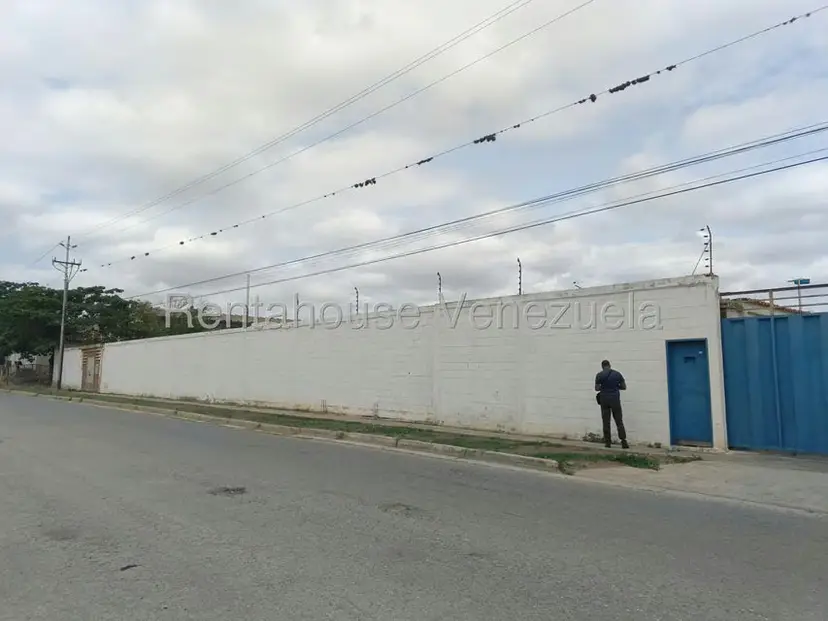 Comercial (Galpon - Deposito) en Venta en Zona Industrial 2, Lara