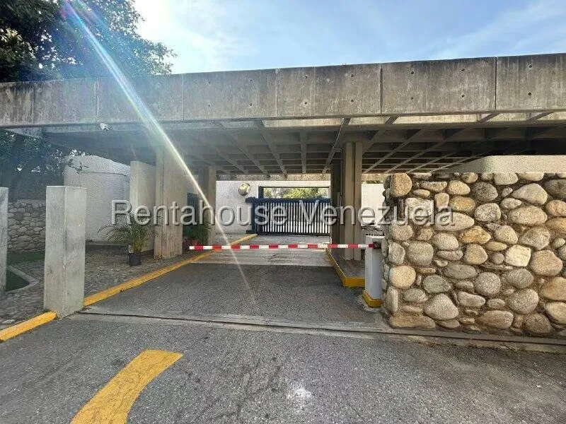 Apartamento (1 Nivel) en Venta en Camuri Grande, Vargas - 3