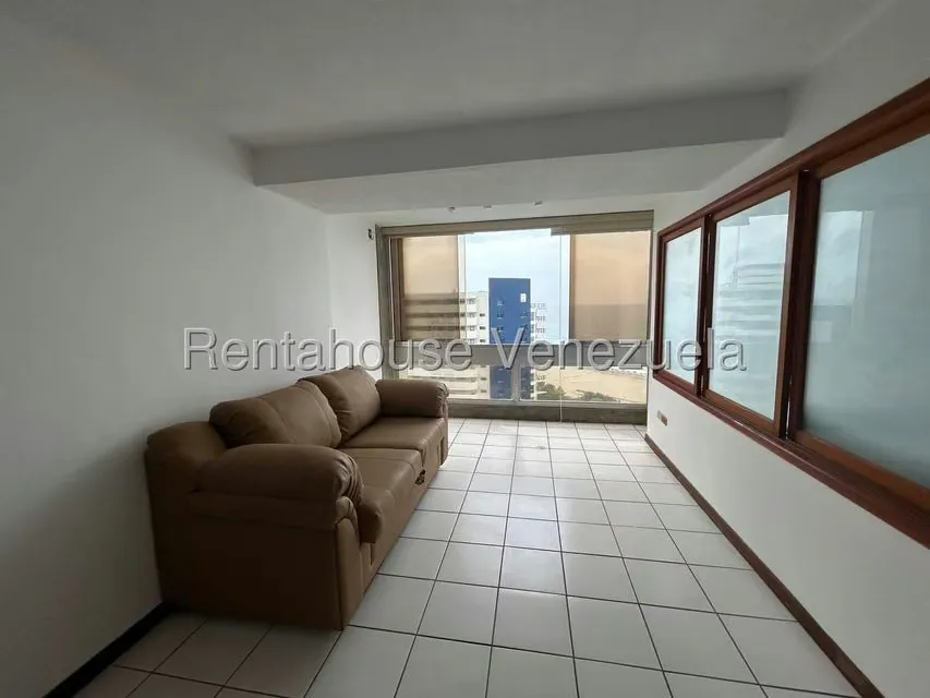 Apartamento (1 Nivel) en Venta en Camuri Grande, Vargas - 5