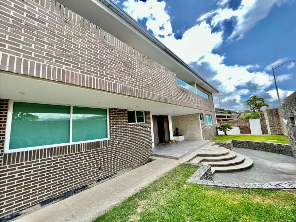 Se vende casa 1000m2 4h+2s/6B/4p Cumbres de Curumo - 2