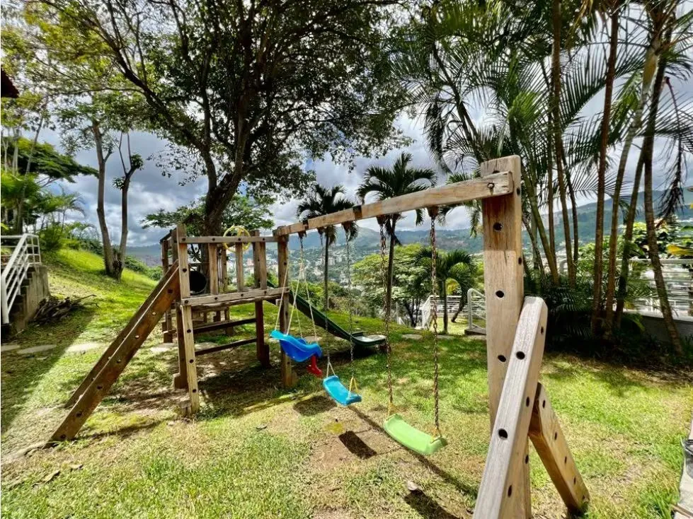 Se vende casa 1000m2 4h+2s/6B/4p Cumbres de Curumo - 26