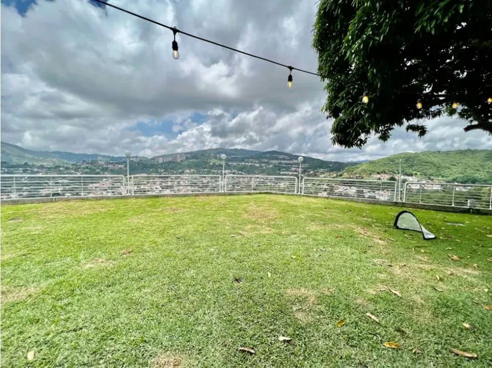 Se vende casa 1000m2 4h+2s/6B/4p Cumbres de Curumo - 28