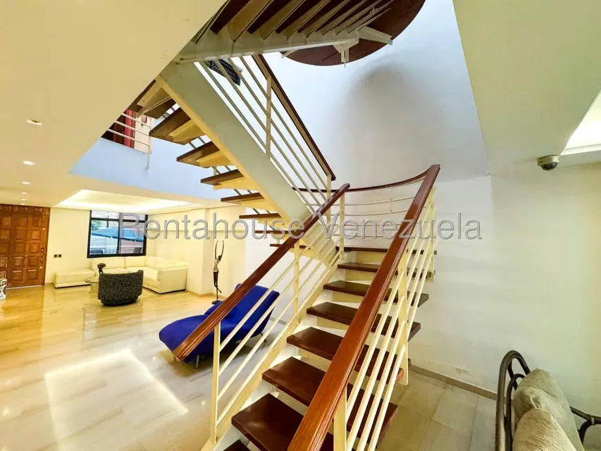 Casa (Multipes Niveles) en Alquiler en Colinas de Bello Monte, Distrito Metropolitano - 21