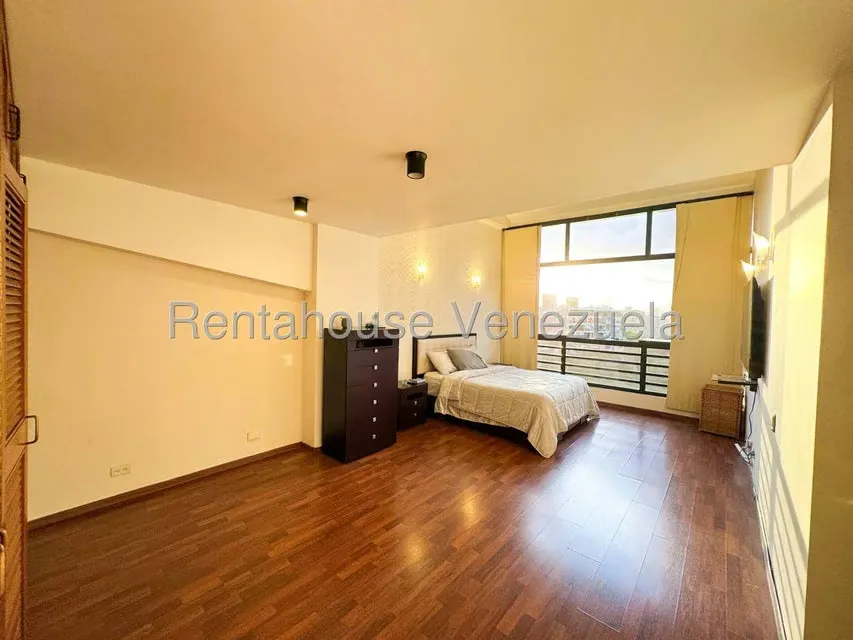 Casa (Multipes Niveles) en Alquiler en Colinas de Bello Monte, Distrito Metropolitano - 25