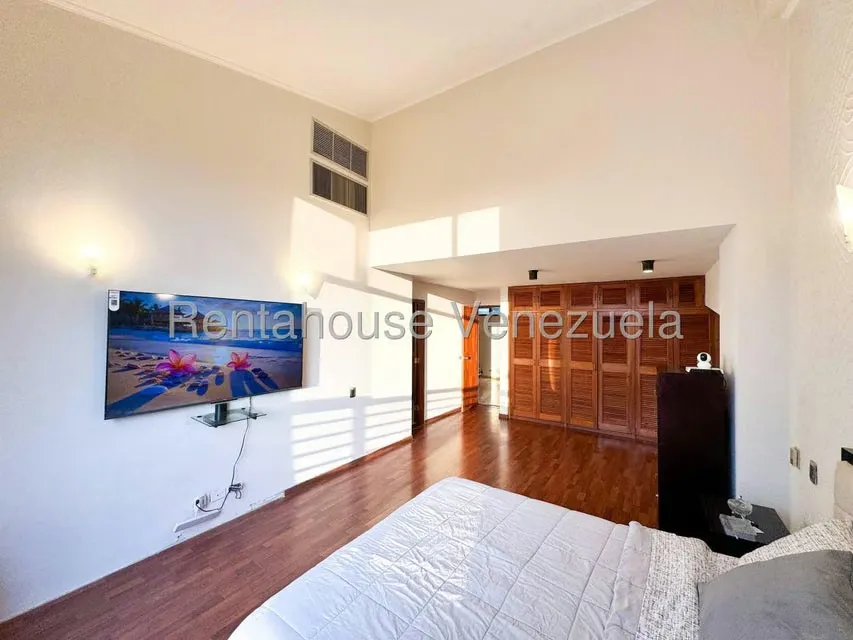 Casa (Multipes Niveles) en Alquiler en Colinas de Bello Monte, Distrito Metropolitano - 28