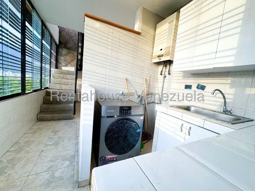 Casa (Multipes Niveles) en Alquiler en Colinas de Bello Monte, Distrito Metropolitano - 45