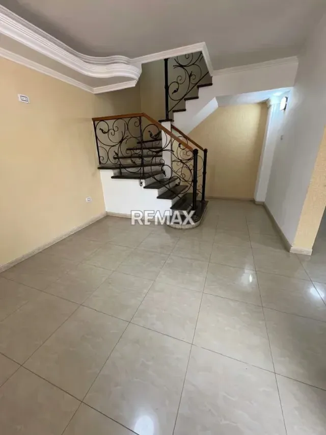 Townhouse en Villa Los Arenales. Circunvalación 2 - 17