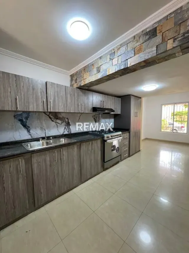 Townhouse en Villa Los Arenales. Circunvalación 2 - 7