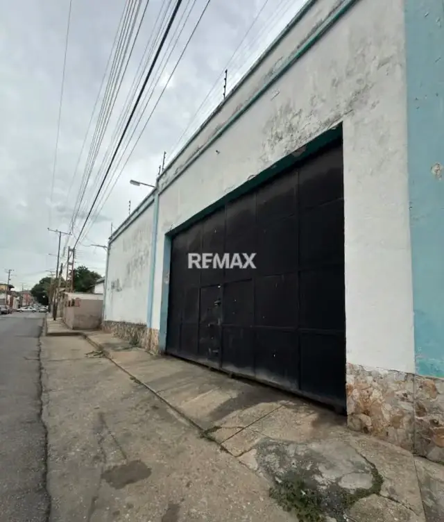 En alquiler, excelente galpón de oportunidad ubicado en la Candelaria