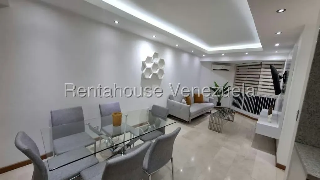 Apartamento (1 Nivel) en Alquiler en Santa Monica, Distrito Metropolitano - 2