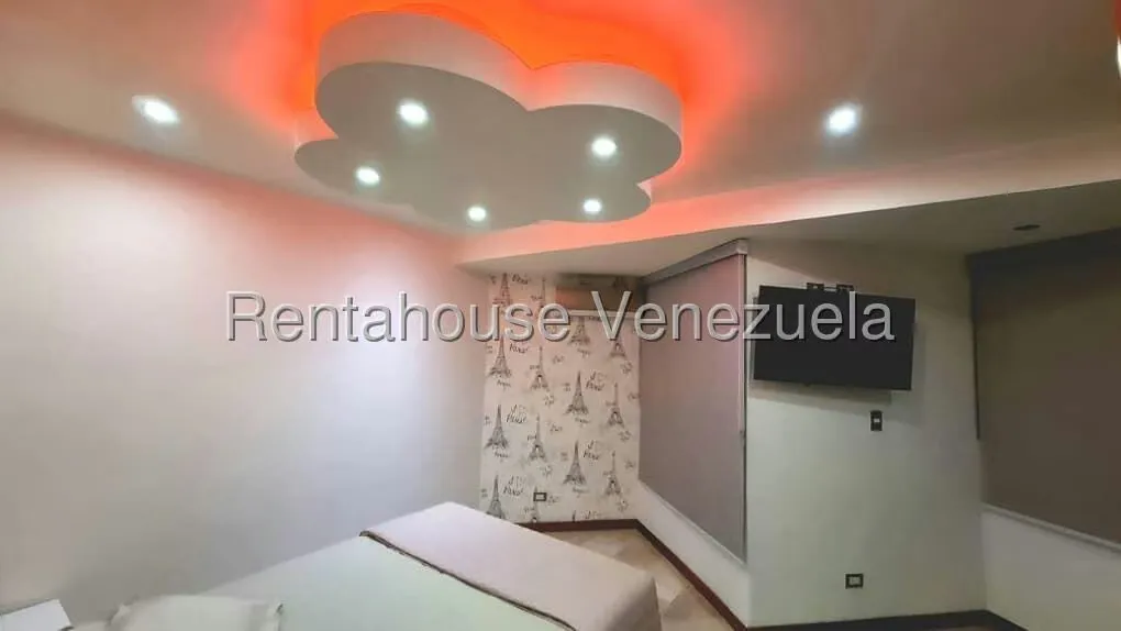 Apartamento (1 Nivel) en Alquiler en Santa Monica, Distrito Metropolitano - 17