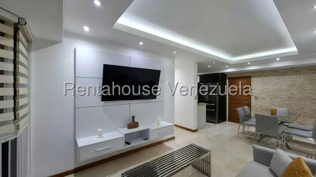 Apartamento (1 Nivel) en Alquiler en Santa Monica, Distrito Metropolitano - 3
