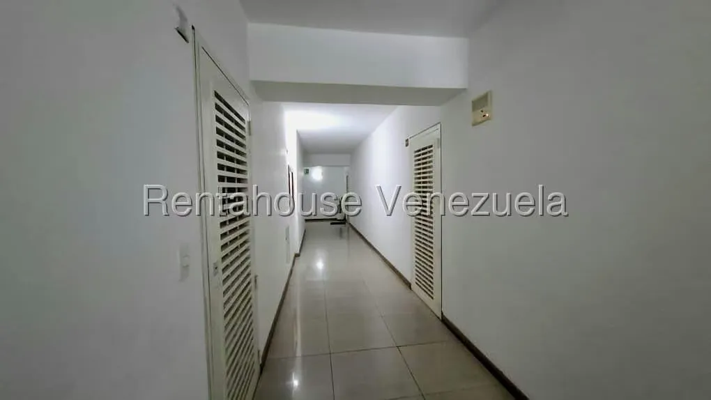 Apartamento (1 Nivel) en Alquiler en Santa Monica, Distrito Metropolitano - 21