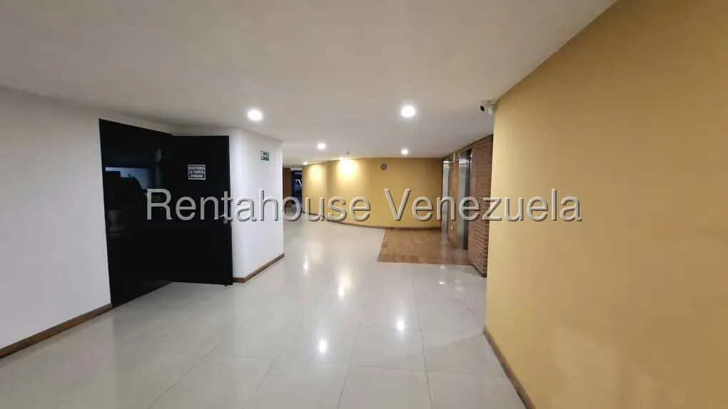 Apartamento (1 Nivel) en Alquiler en Santa Monica, Distrito Metropolitano - 22