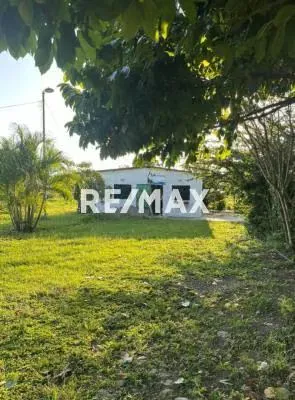 En Venta Parcela con bonita Casa ubicada en Guanare, Parcelamiento La Libertad, Guanare, Portuguesa, Venezuela