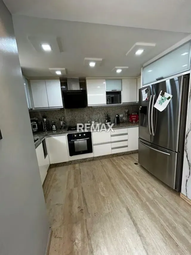 En venta Townhouse, Res. Villas de Camoruco - 2