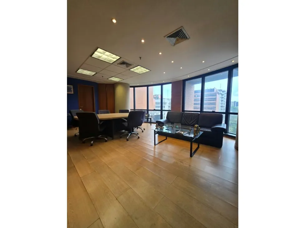 OFICINA EN ALQUILER 300 M2 - URB CHACAO - 11