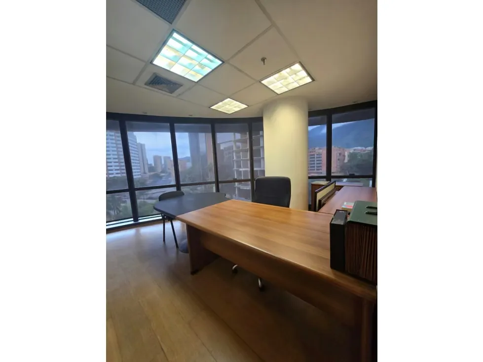 OFICINA EN ALQUILER 300 M2 - URB CHACAO - 7