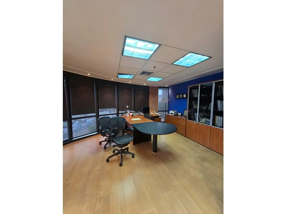 OFICINA EN ALQUILER 300 M2 - URB CHACAO - 8