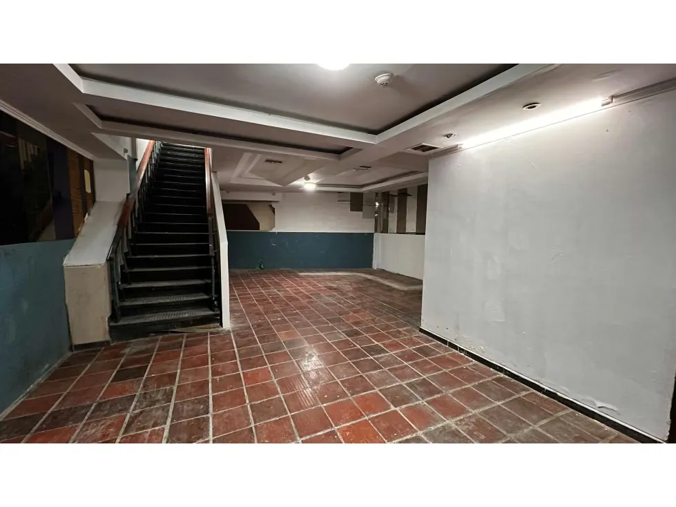 Se Vende/Alquila Local comercial 221m² San Martin - 4