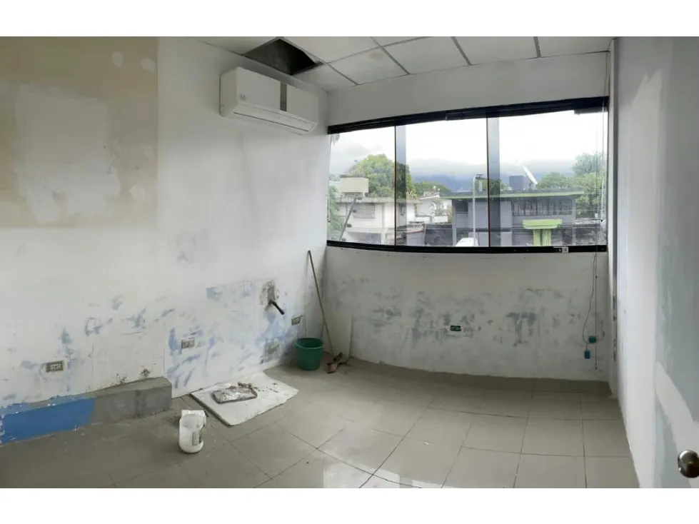 Se vende clinica 1000m2 Chuao 8916 - 14