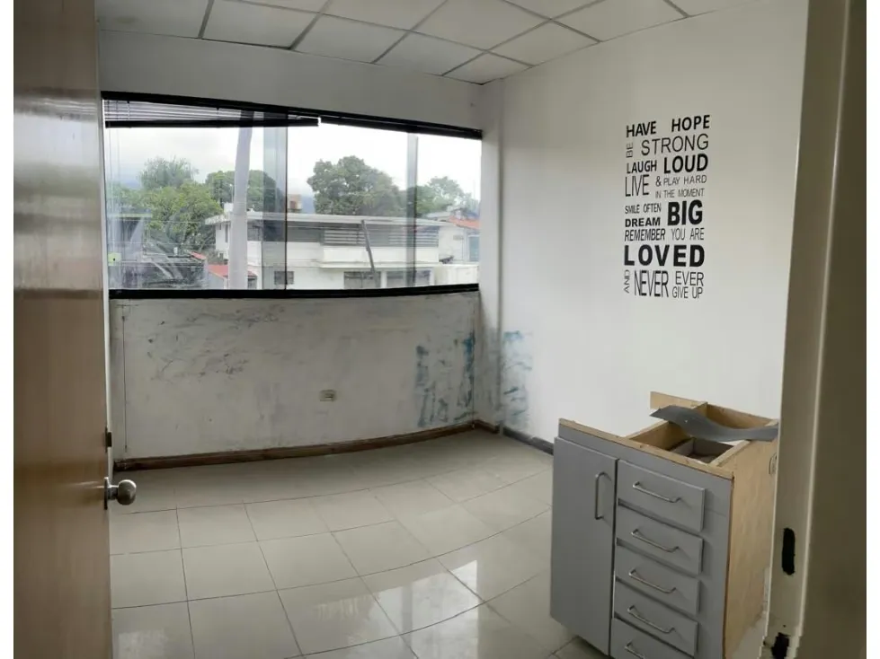 Se vende clinica 1000m2 Chuao 8916 - 19