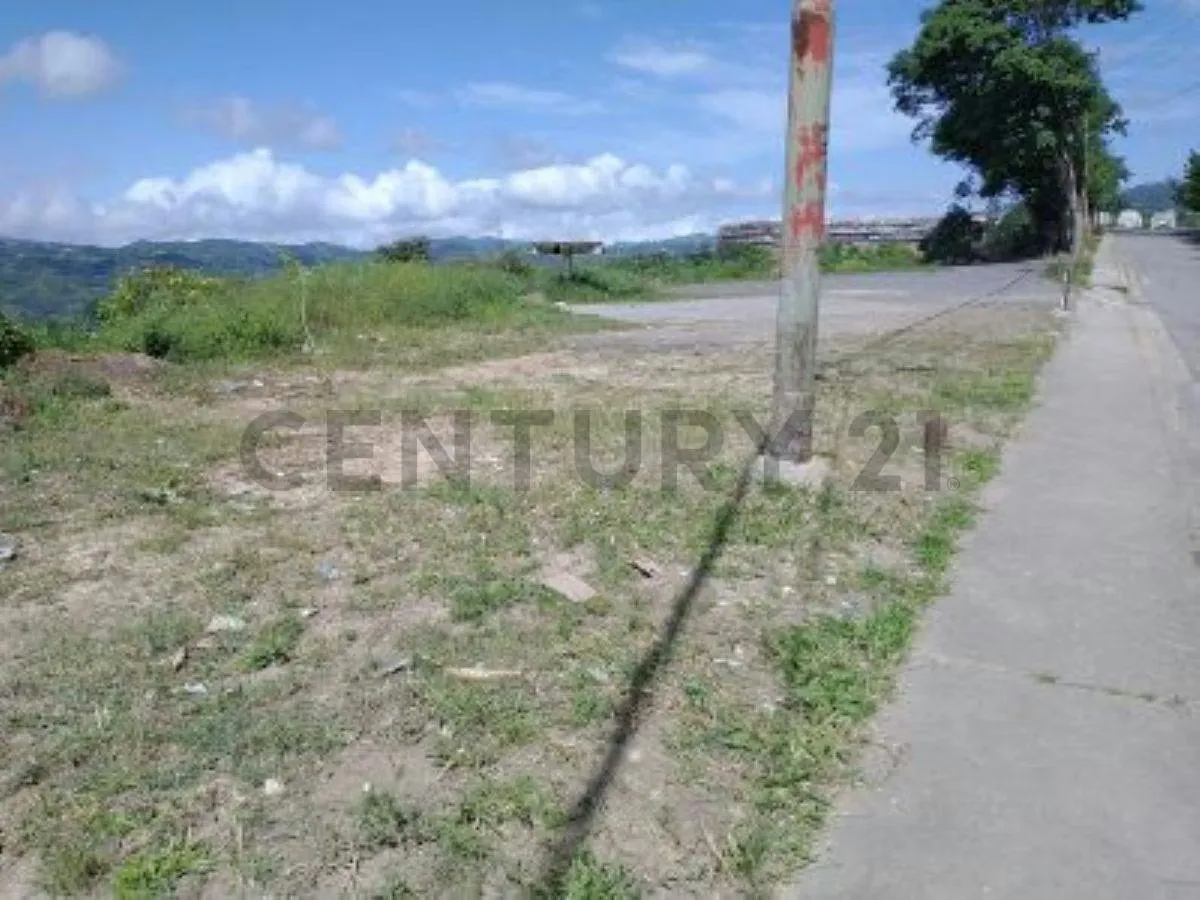 Venta terreno comercial Loma Linda, El Hatillo, zonificación C4 - 4