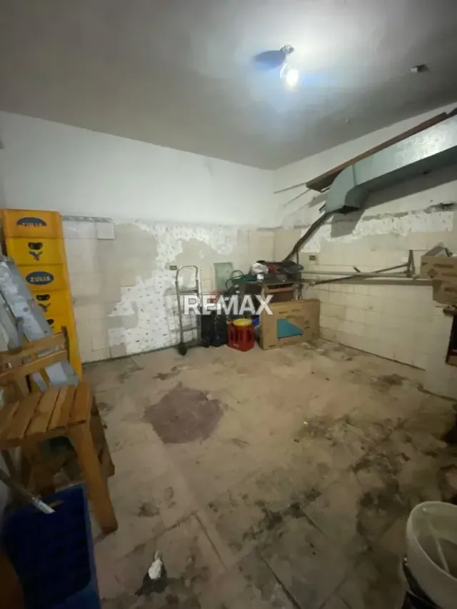 Traspaso de Fondo de Comercio: Licorería 100% Activa y Facturando - 17