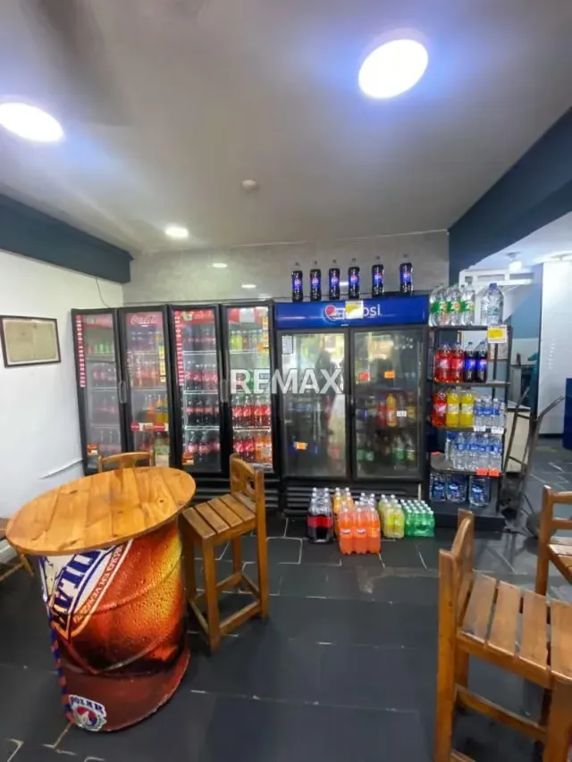 Traspaso de Fondo de Comercio: Licorería 100% Activa y Facturando - 6