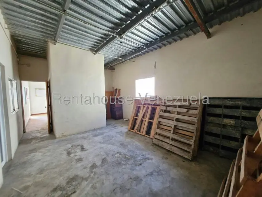 Comercial (Local Comercial) en Venta en Santa Rita, Aragua - 11